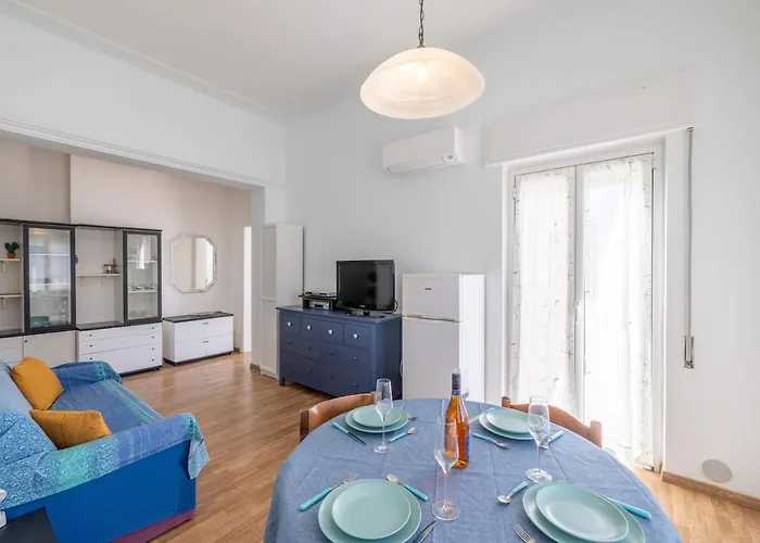 Seahouse Fronte Mare Con Terrazza Vista Mare * ディアーノ・マリーナ